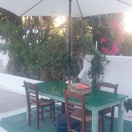 Ο Μπαξεσ Apartment Livadi  Luaran gambar