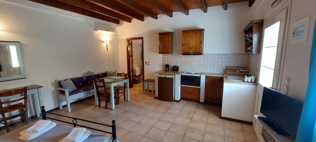 Ο Μπαξεσ Apartment Livadi  Luaran gambar