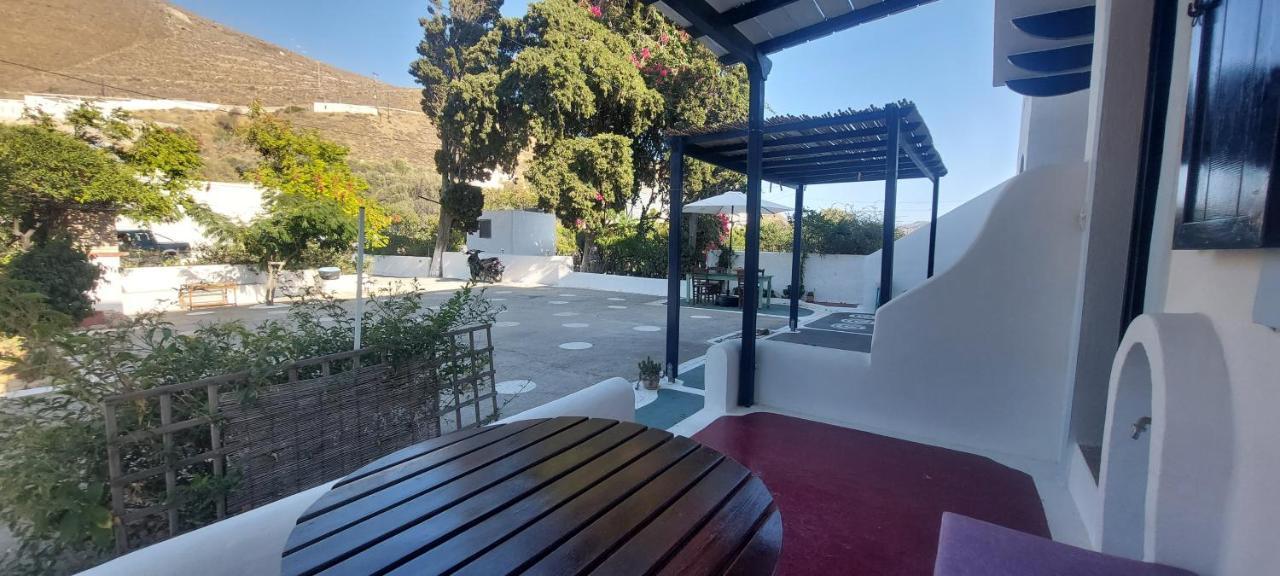 Ο Μπαξεσ Apartment Livadi  Luaran gambar