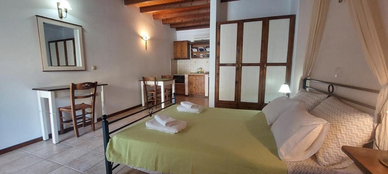 Ο Μπαξεσ Apartment Livadi  Luaran gambar