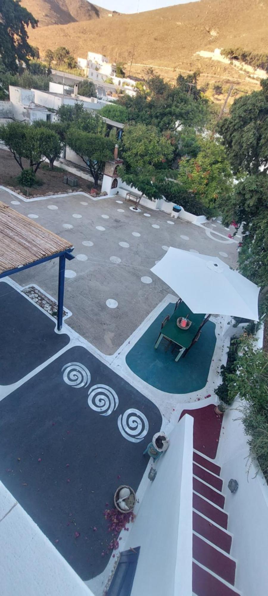 Ο Μπαξεσ Apartment Livadi  Luaran gambar